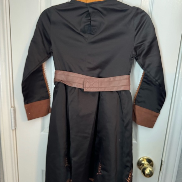 Princess Anna dress with cape. Purchased at Disney store. Great condition. - Picture 4 of 5